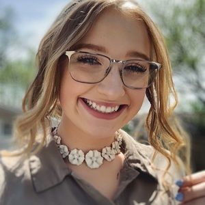 Meet your Posher, Abigale